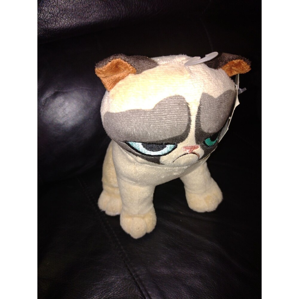 Grumpy Cat Plush - Picture 5 of 6